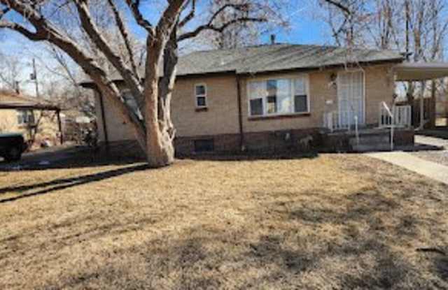 1658 S Winona Ct Gallery 1