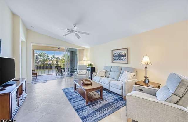 10135 Colonial Country Club Boulevard Gallery 4