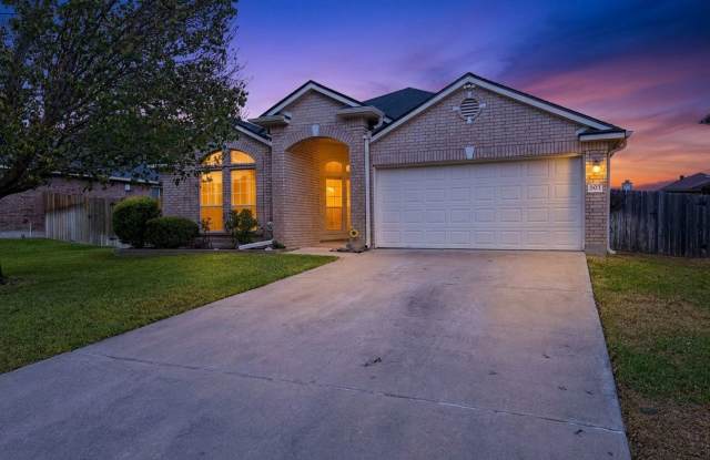Beautifully remodeled 4-bedroom, 2-bathroom single-family home in Temple! Gallery 1