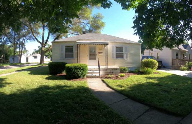 2 bed 1 bath Royal Oak ranch photos photos