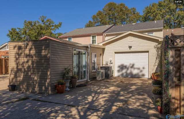 1561 River Bend Place Southeast Gallery 1