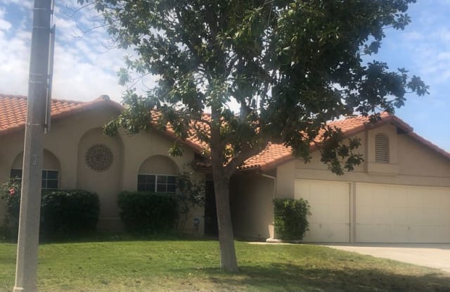 253 Cottonwood Ave - 253 Cottonwood Avenue, Riverside, CA 92506