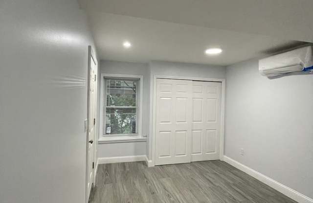 895 Tiffany St Apt 3D Gallery 2