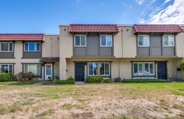 Beautiful 4 Bed 2.5 Bath Town Home in Fremont Northgate Area ! photos photos