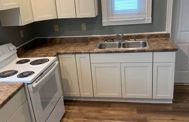 JUNE 2026 - Duluth MN - 6 Bed - 2 Bath Gallery 4