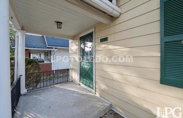 1044 Hawk St - 1044 Hawk Street, Toledo, OH 43612