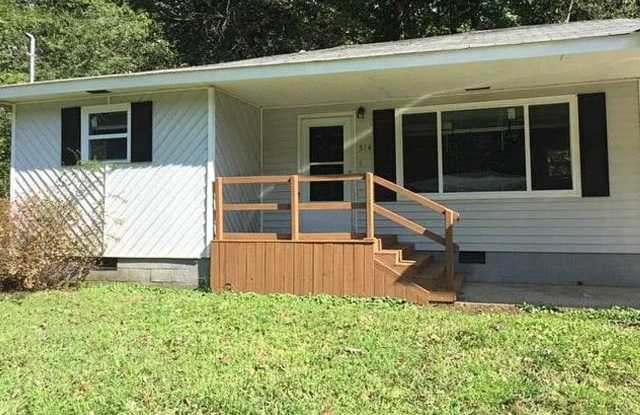 Charming 3 Bedroom Home Minutes from Northshore & Red Bank! Gallery 1