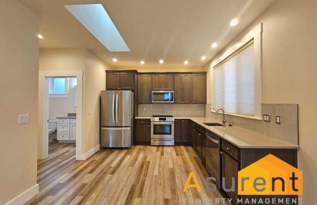 Cute Cottage in Railroad District of Ashland photos photos