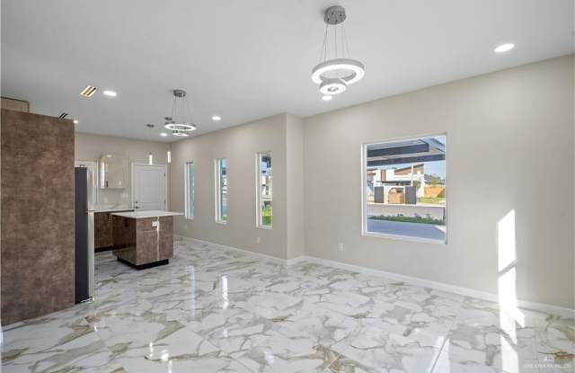 405 N Onyx Avenue Gallery 3