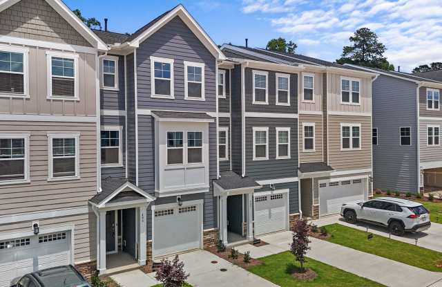 Gorgeous New Construction! Updated Kitchen, SS Appliances, Open Floorplan, Garage, Pet Friendly! photos photos