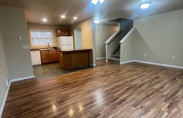 3-Bedroom 2.5-Bathroom home in Eugene photos photos