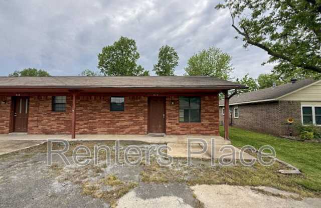 812 South Adair Street - 812 South Adair Street, Pryor Creek, OK 74361
