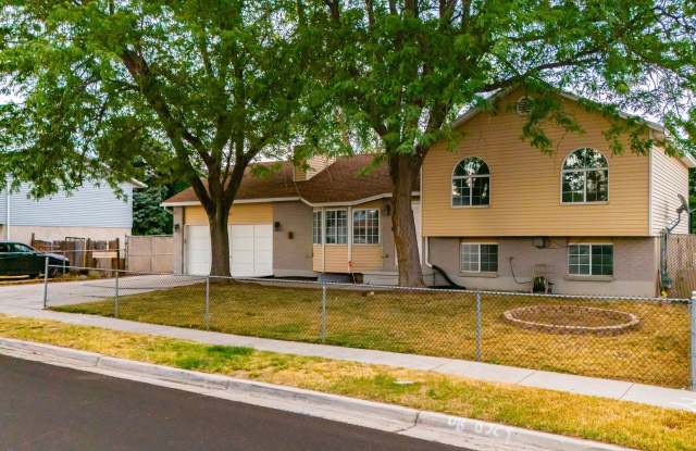 6329 Fairwind Dr Gallery 1