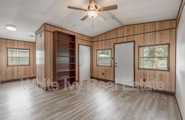 136 S Johnnie Street photos photos