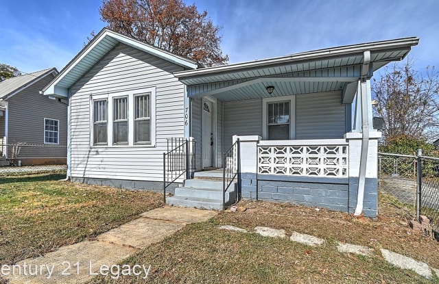 706 Wilson Ave - 706 Wilson Avenue, Johnson City, TN 37604