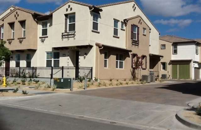 Arroyo Vista 3 Bedroom Townhome with Loft available now! photos photos