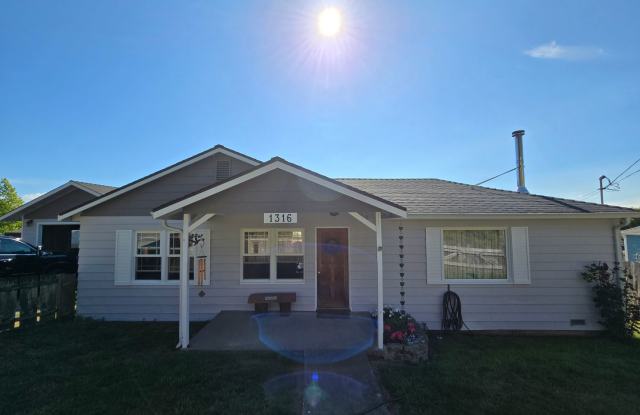 3-Bedroom Fortuna home with over 850 SqFt of garage space! photos photos 3-Bedroom Fortuna home with over 850 SqFt of garage space! photos photos