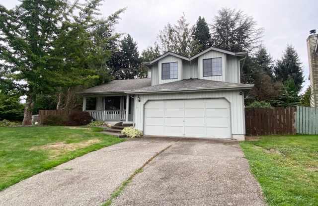 Spacious 3 Bedroom Home in Kent East Hill! - 23222 112th Place Southeast, Kent, WA 98031