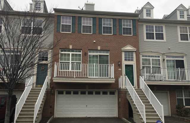 8 HUDSON CT photos photos