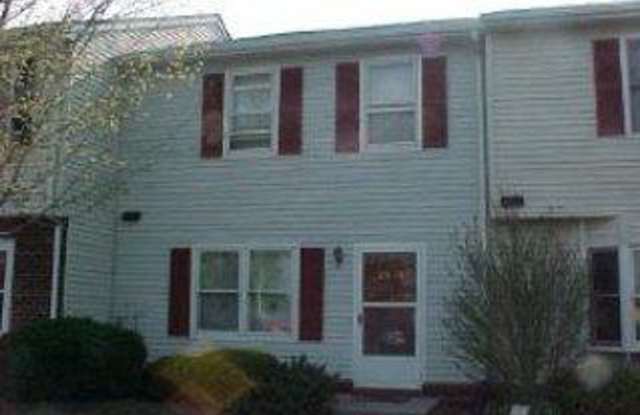 Great Townhouse - 2505 Ridge Rd. - 2505 Ridge Road, Blacksburg, VA 24060