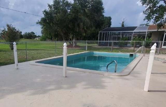 2451 AQUILOS Court Gallery 2
