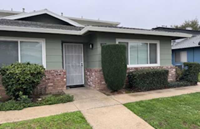 2 Bedroom 1 Bath Condo - 1278 Casita Drive, Yuba City, CA 95991