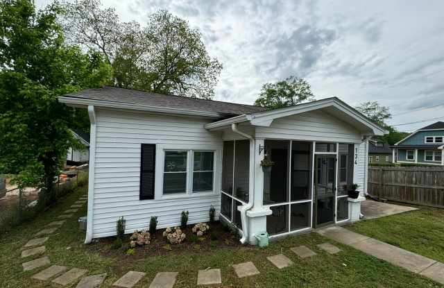 Updated 3bed/2bath House with Older Charm! photos photos