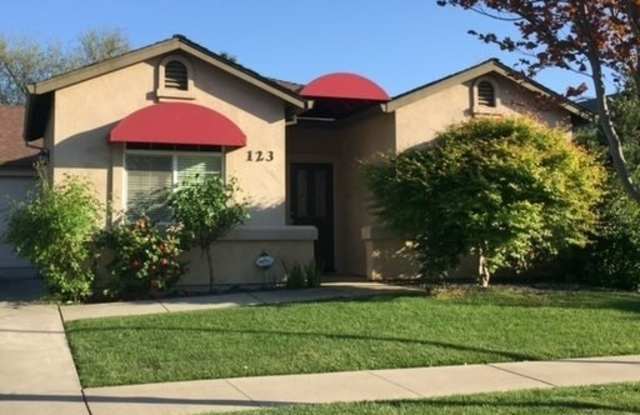 Beautiful home in private cul-de-sac! photos photos