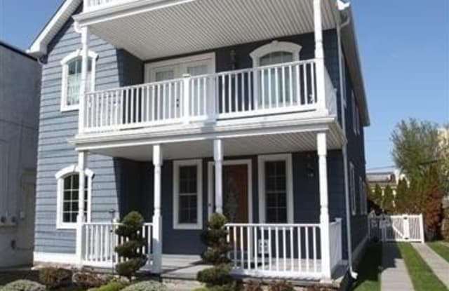5 S Fredericksburg Ave - 5 South Fredericksburg Avenue, Ventnor City, NJ 08406
