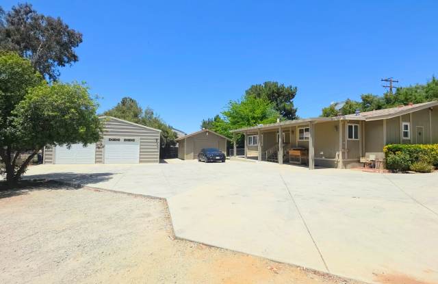 4bed 2bath 3 car garage and Rv Boat Parking- Gorgeous Single Story House photos photos