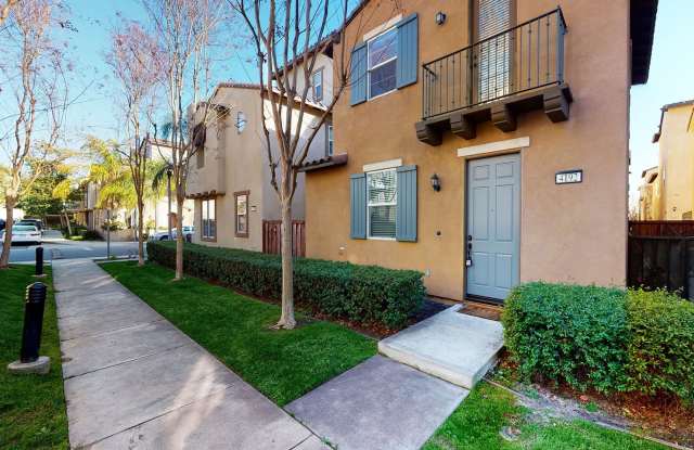 ELEGANT 3 BD / 3 BA CONDO, PLUS A BONUS ROOM IN MONTCLAIR - 4192 Via Dante, Montclair, CA 91763