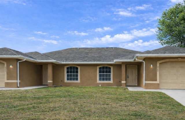 2147 Fairway Drive Gallery 1