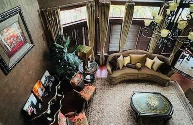 517 Douglas Drive Gallery 4