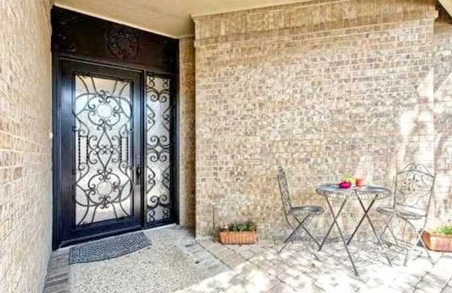 5923 Encore Drive Gallery 3