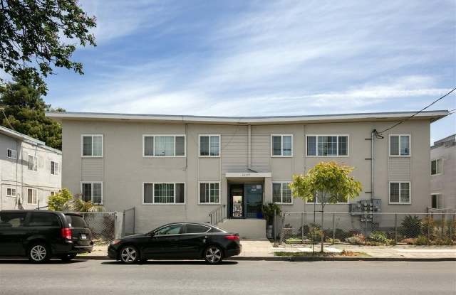 2207 Bonar Street Gallery 1