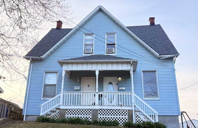 109 S 13th St. photos photos