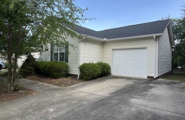 Great 3 Bed, 2 Bath Ranch home in Concord's St. Andrews Subdivision photos photos