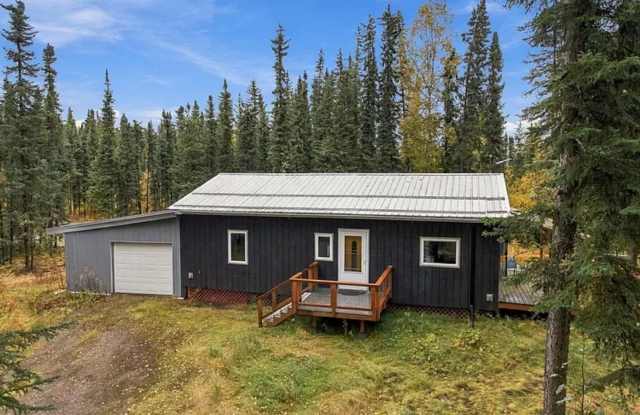 Charming Alaskan Home with Attached Garage & Dog Friendly! Gallery 1