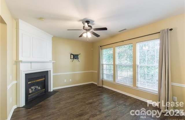 6958 Beverly Springs Drive Gallery 4