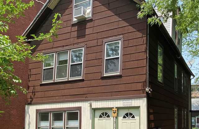 1310 W Argyle St photos photos