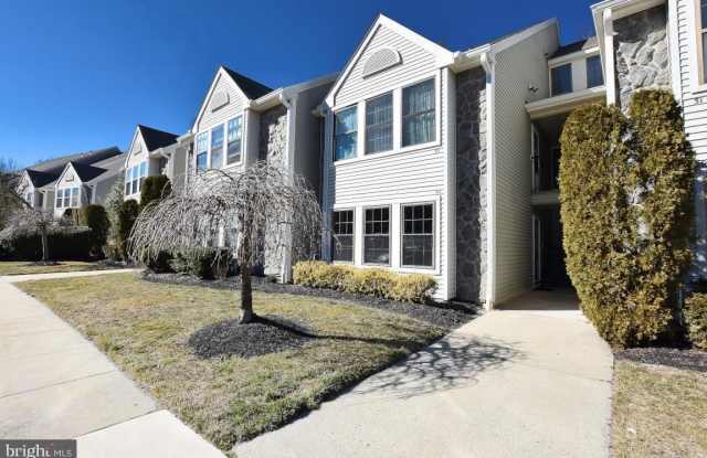 30 BRIDGEWATER DRIVE - 30 Bridgewater Drive, Burlington County, NJ 08053