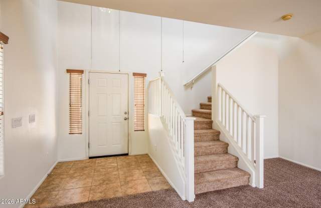 44640 W YUCCA Lane Gallery 2