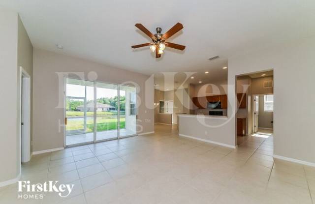 4326 61st Avenue East Gallery 3