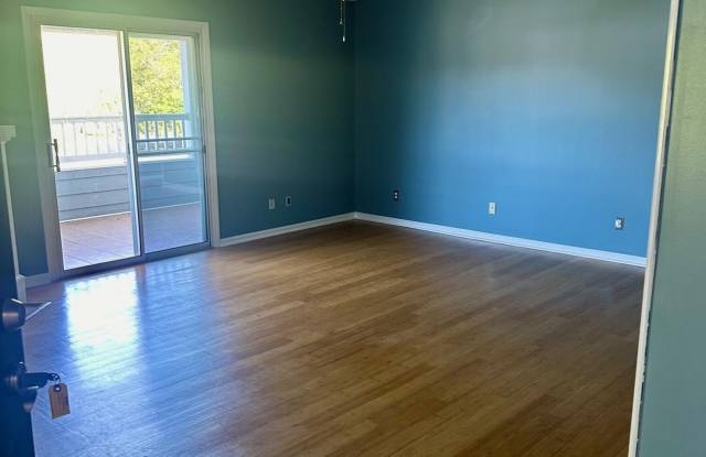 101 Breezewood Drive Gallery 2