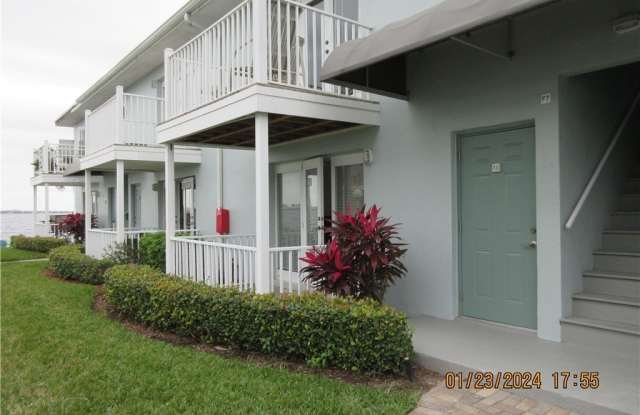 3330 N Key Drive unit: 3 photos photos