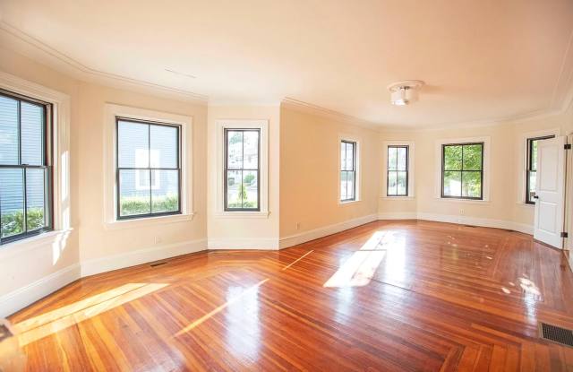 687 Hope Street - 687 Hope Street, Providence, RI 02906 687 Hope Street - 687 Hope Street, Providence, RI 02906