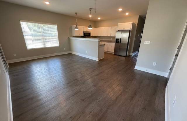 NEW CONSTRUCTION AVAILABLE AUGUST 2027! Gallery 3