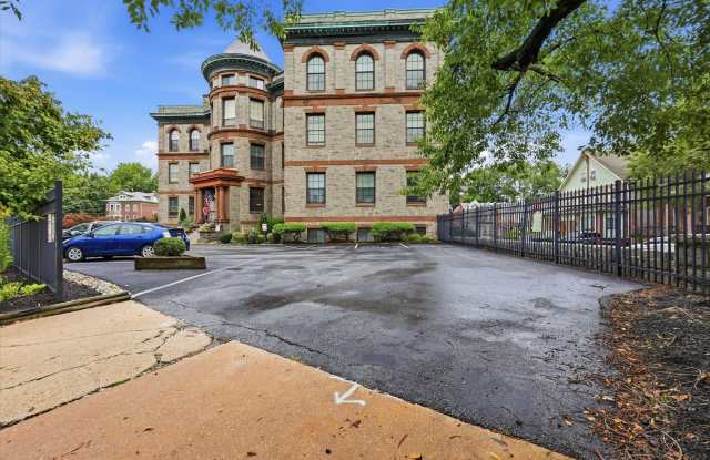 Lovely 2 Bed 1.5 Bath In Wilmington Gallery 1