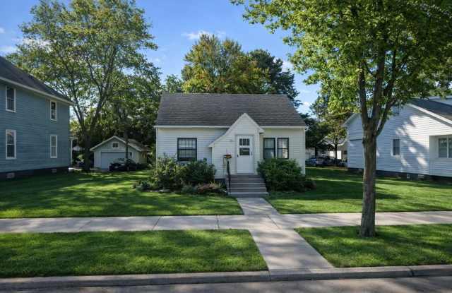 Click the “Apply Now” button or email wapmrentals@gmail.com for a prompt response. photos photos