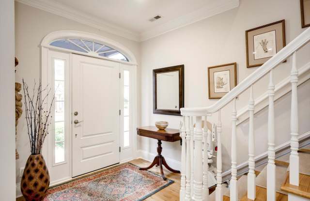 124 Amberly Circle Gallery 4